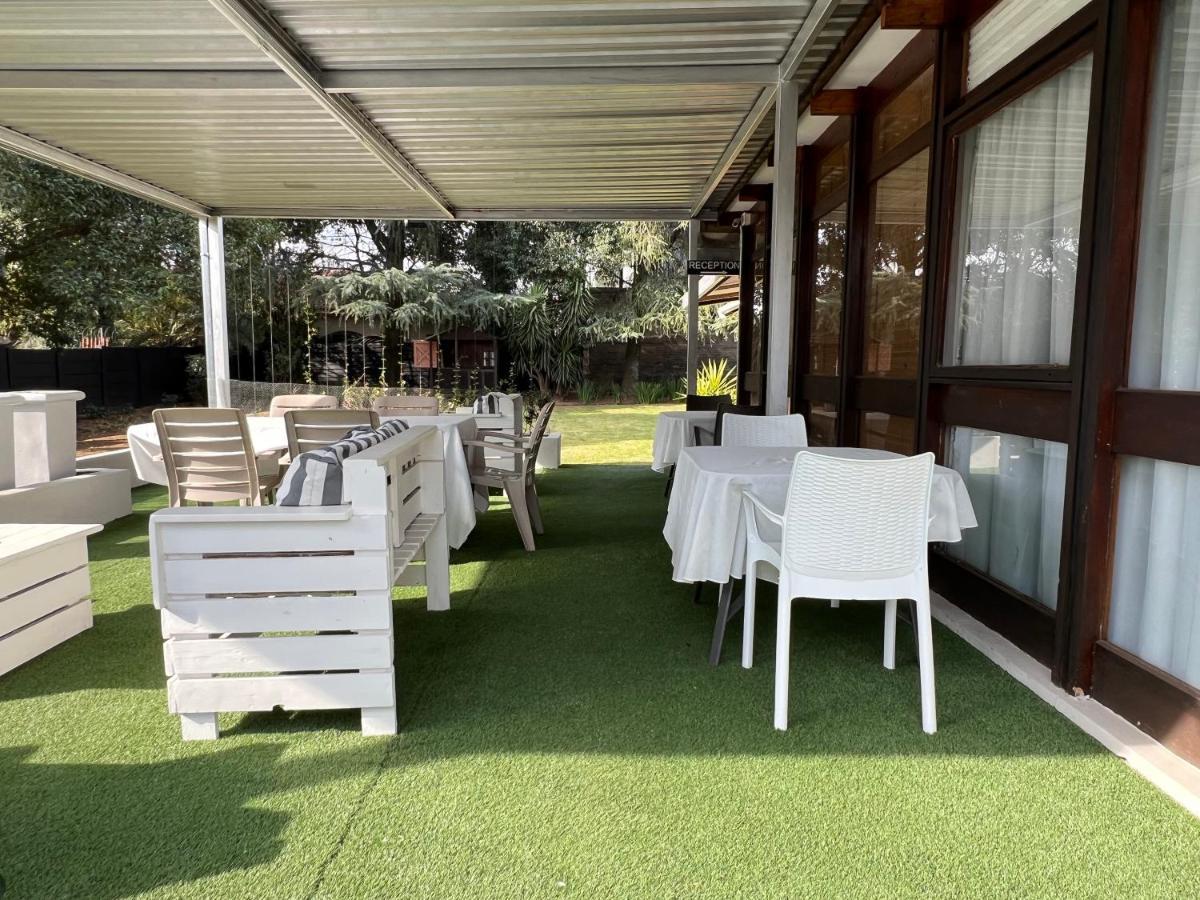 Le'Ciara Luxury Guest House Йоханнесбург Экстерьер фото
