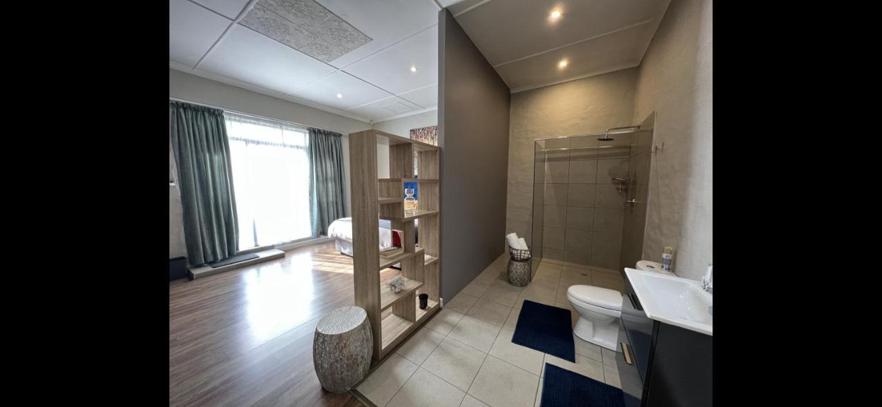 Le'Ciara Luxury Guest House Йоханнесбург Экстерьер фото