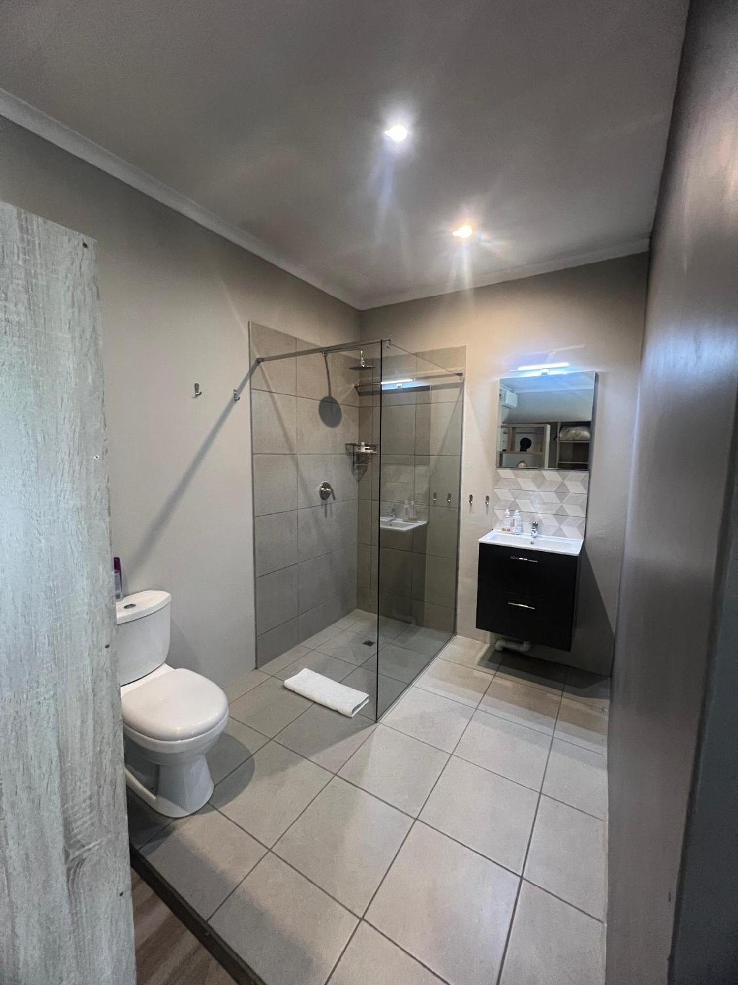 Le'Ciara Luxury Guest House Йоханнесбург Экстерьер фото
