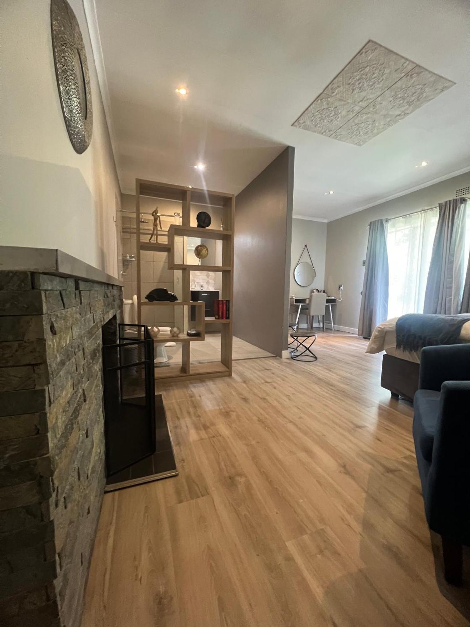 Le'Ciara Luxury Guest House Йоханнесбург Экстерьер фото